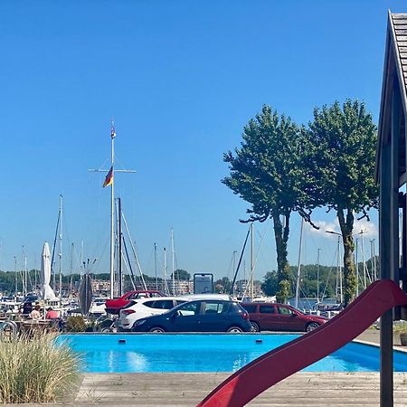 Hausboot Mit Traumlage In Luebeck-Travemuende Hotell Eksteriør bilde