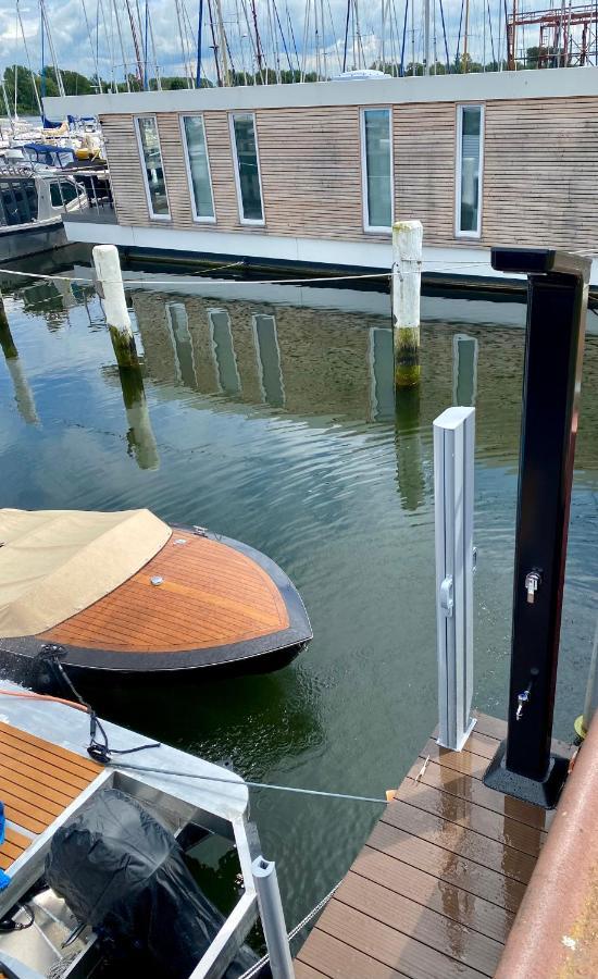 Hausboot Mit Traumlage In Luebeck-Travemuende Hotell Eksteriør bilde