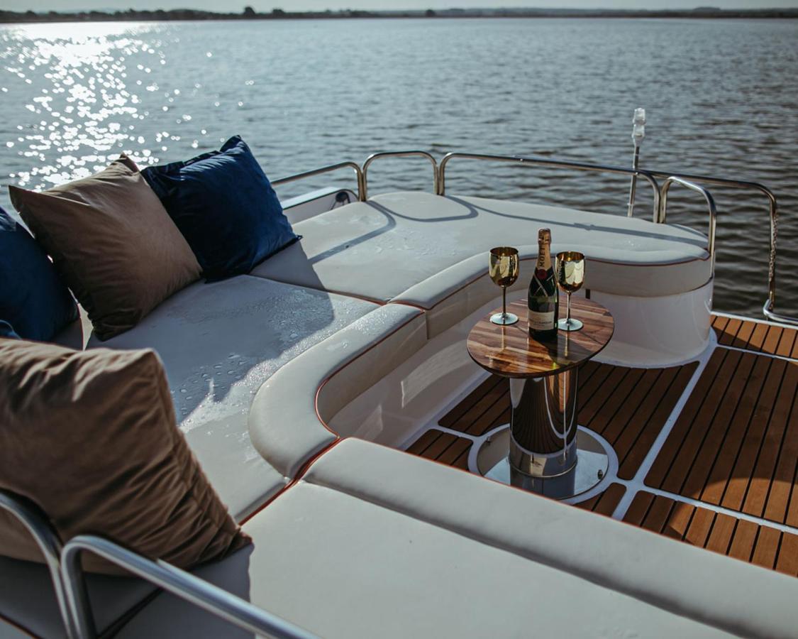 Hausboot Mit Traumlage In Luebeck-Travemuende Hotell Eksteriør bilde