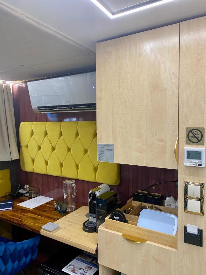 Hausboot Mit Traumlage In Luebeck-Travemuende Hotell Eksteriør bilde