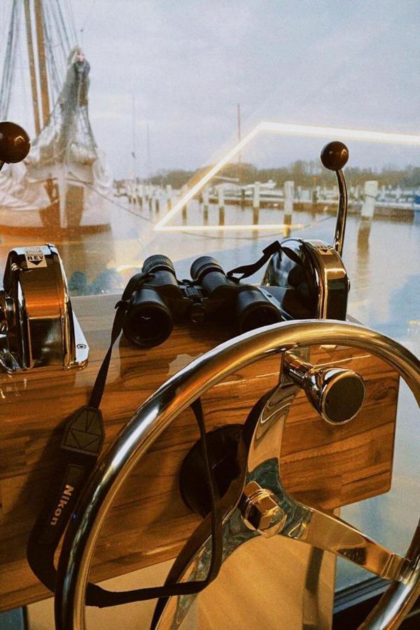 Hausboot Mit Traumlage In Luebeck-Travemuende Hotell Eksteriør bilde